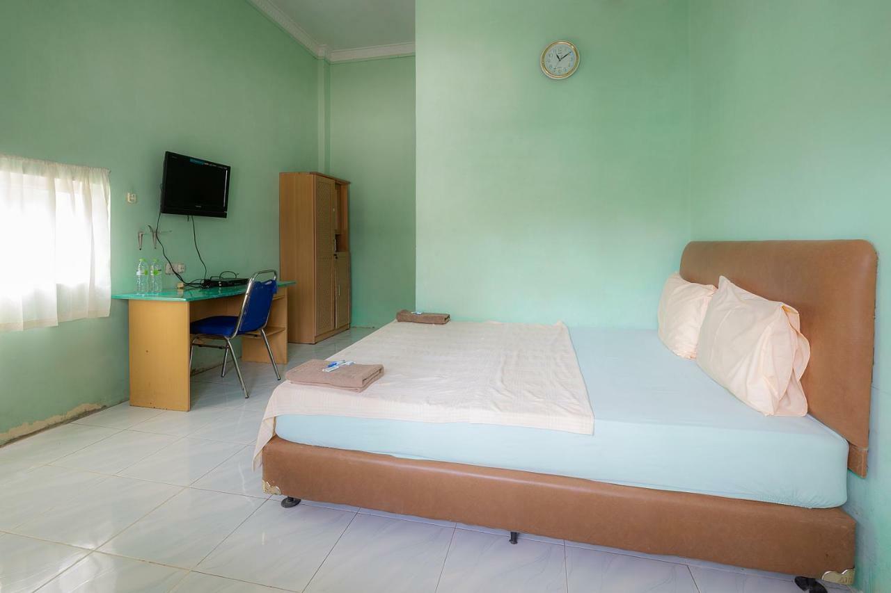 Mega Nasional Seaview Hotel Gunungsitoli 外观 照片