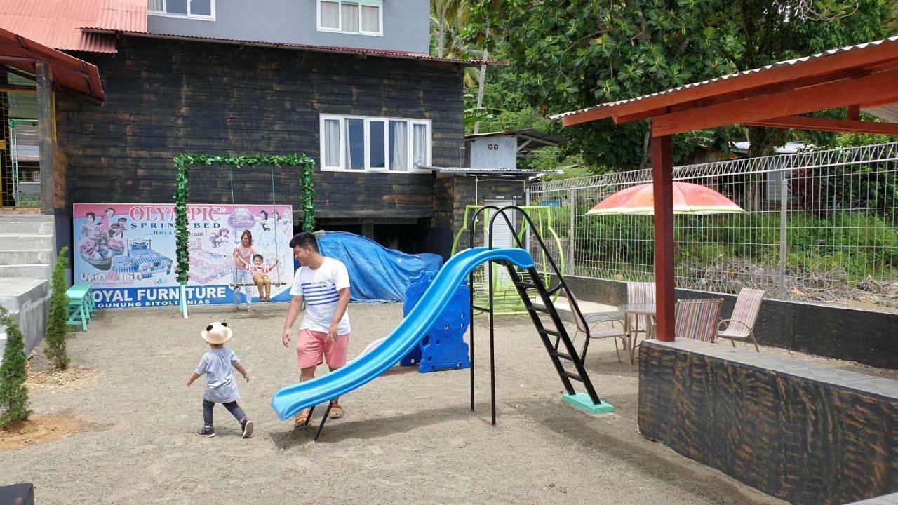 Mega Nasional Seaview Hotel Gunungsitoli 外观 照片